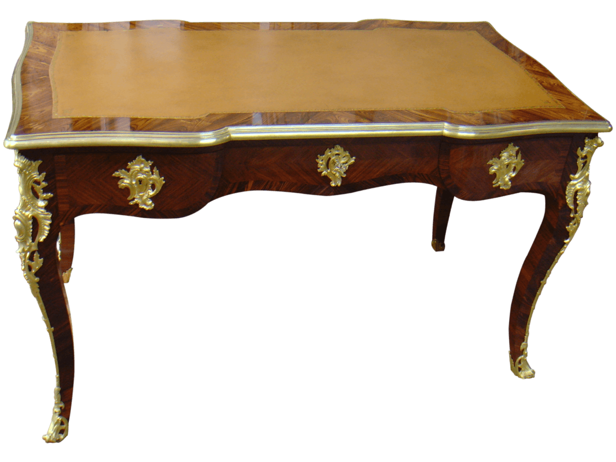 Après restauration. Bureau Louis XV Après restauration. Bureau Louis XV