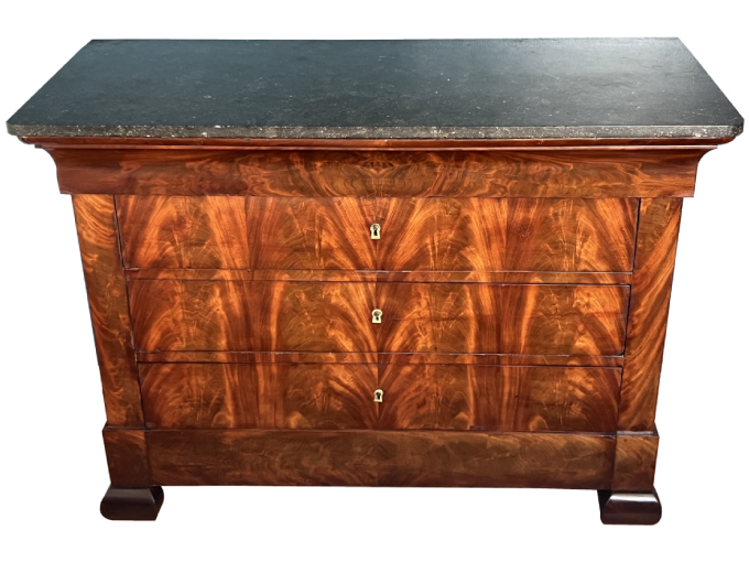 Après restauration. Commode d'époque Charles X Après restauration. Commode d'époque Charles X