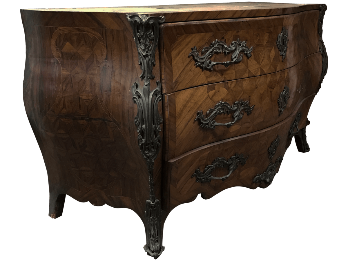 Avant restauration. Commode Louis XV Avant restauration. Commode Louis XV