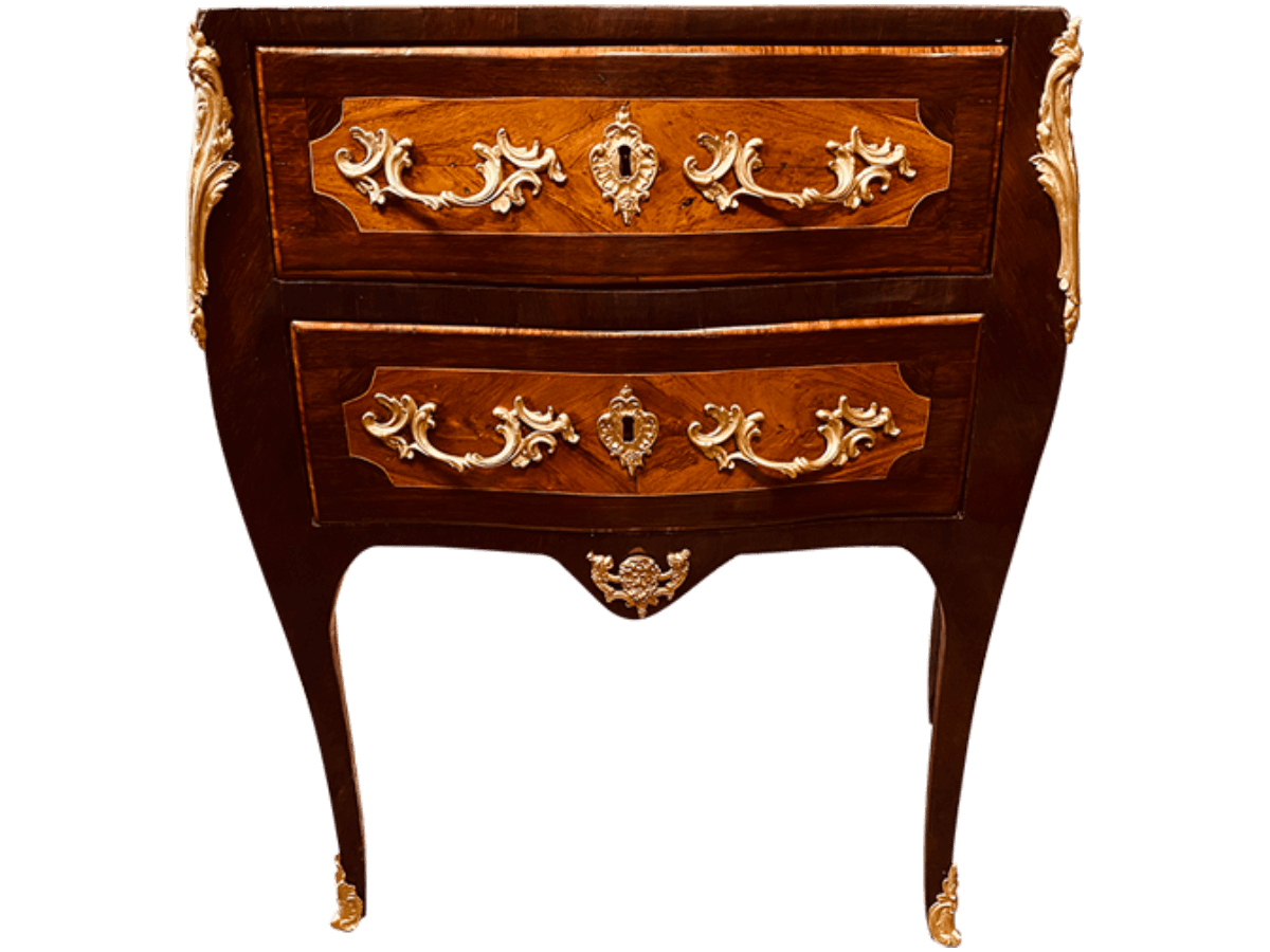 Après restauration. Commode d'époque Louis XV Après restauration. Commode d'époque Louis XV
