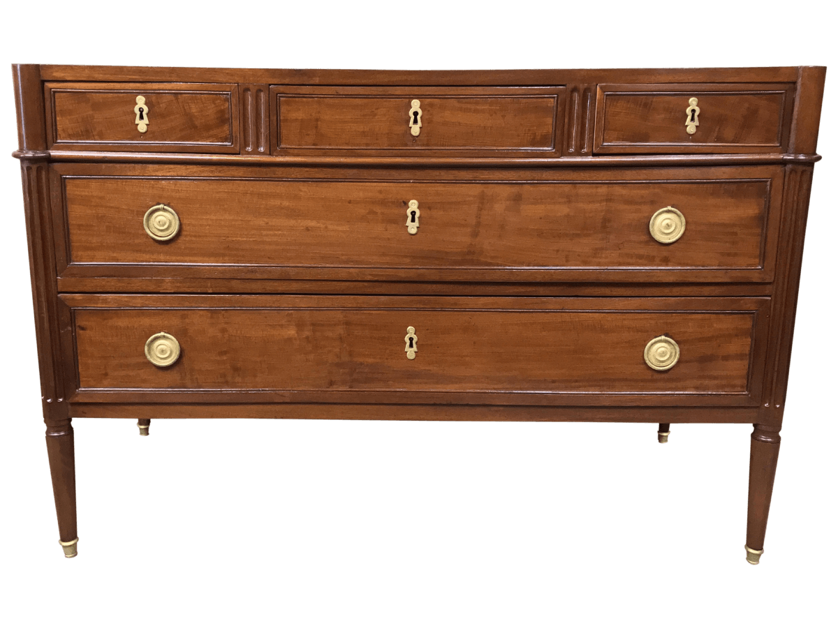 Après restauration. Commode d'époque Louis XVI Après restauration. Commode d'époque Louis XVI