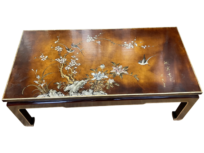 Après restauration. Table basse Chinoise peinte Après restauration. Table basse Chinoise peinte